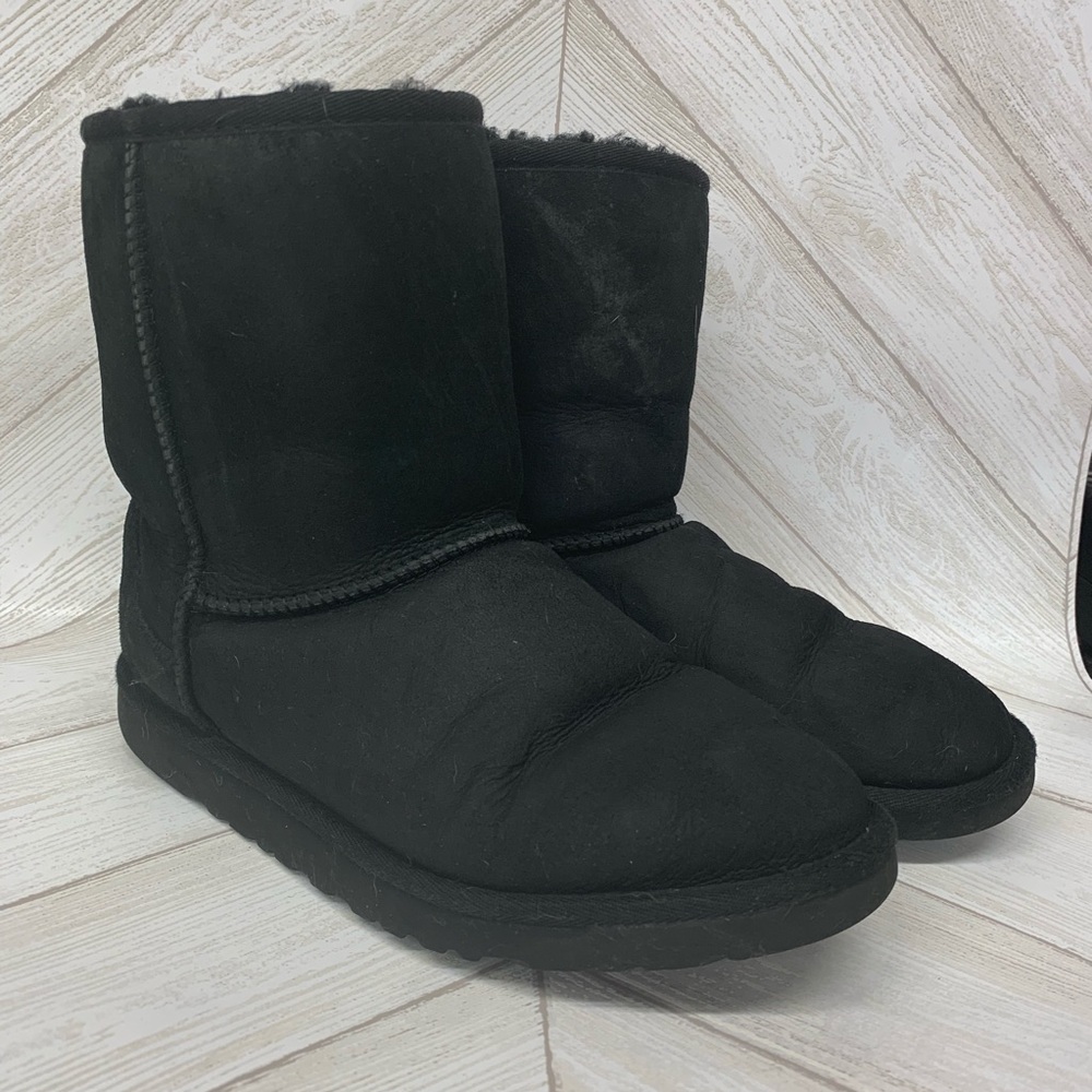 Ugg Classic Low Black Boots Size 6